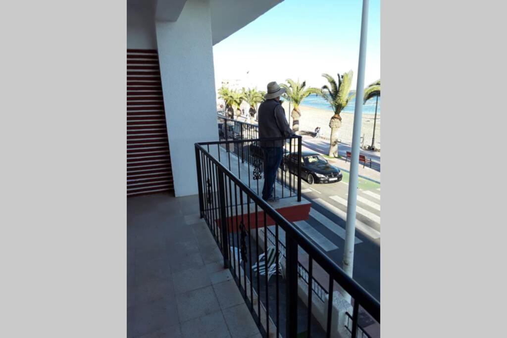 Piso En Primera Linea Con Wifi Y Vistas Al Mar * Lo Pagán